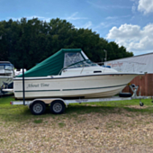 Bayliner Trophy 21'-7" Walk Around - Complete Rig