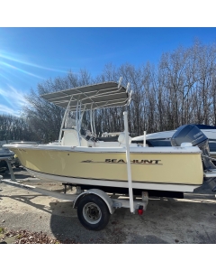 2013 Sea Hunt 202 Triton Center Console (PENDING)