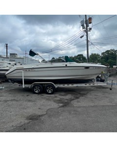 1999 Regal Ventura 6.8 22'7" Cuddy Cabin
