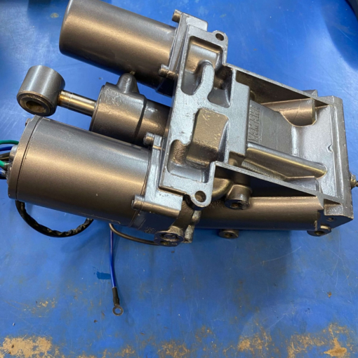 Yamaha Power Trim & Tilt Assembly 200-300HP 69J-43800-0A-8D /