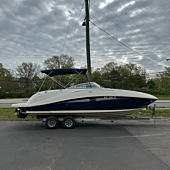 08 Sea Ray 260 Sundeck (Boat and Motor)