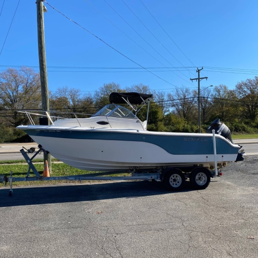 Sea Fox 23'-3" Walk Around - Hull + Trailer