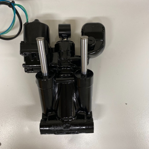 OMC / Johnson / Evinrude Power Trim Assy Part# 5005113 - Black